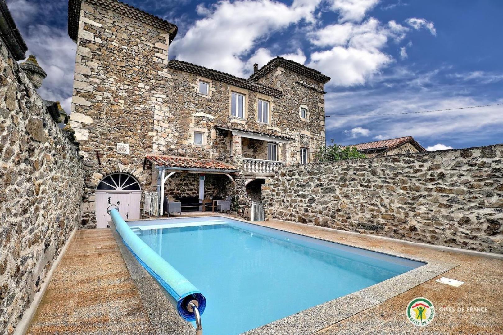 Gite Du Chateau Eclassan Экстерьер фото